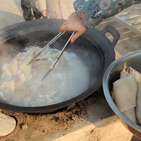 Q弹美味，晶莹剔透---西安市长安区引镇街道北留幼儿园制作肉皮冻啦