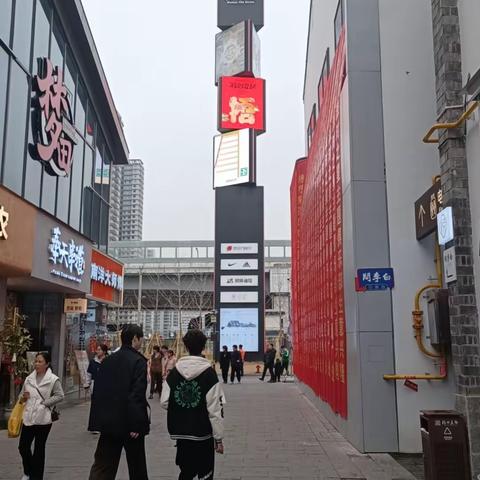 古街之旅———2022级1班余明哲