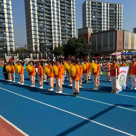 秋季运动会                               ——记二（6）向阳中队集锦