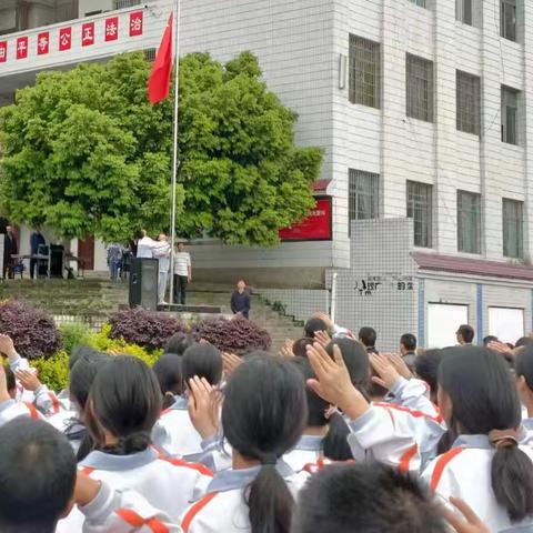 青春向党 唱响时代——岳池县坪滩中学校举行纪念“五四”运动歌唱比赛