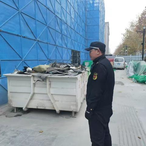 芙蓉街城管日常工作不松懈