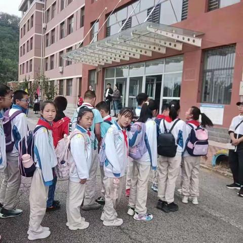 快乐实践 向阳成长——碾盘乡中心小学校参加素质教育基地实践活动纪实