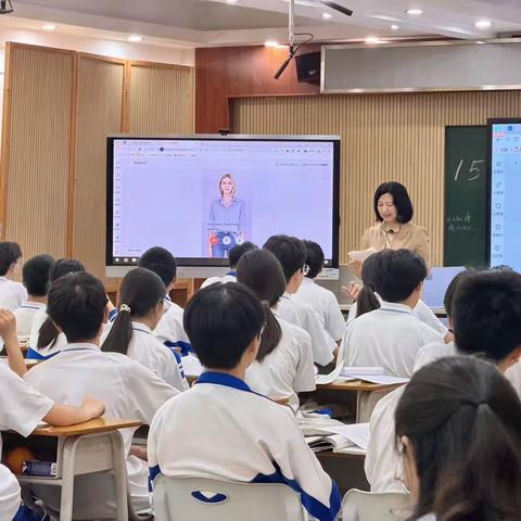 听说读写思融合，专题讲座引方向———广州市白云区高一英语教研活动纪实
