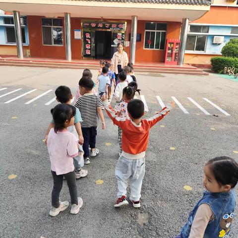 【养成教育】养成教育润童心，良好习惯伴我行——曲阜市实验小学附属幼儿园小二班一日活动常规教育