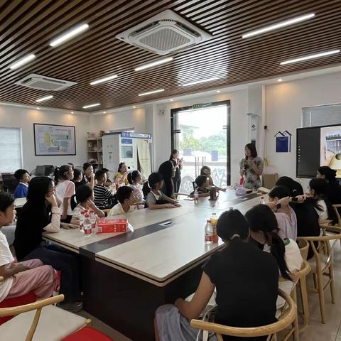 【社区活力资金】“音乐律动，法护成长”金龙湖社区拇指琴制作普法活动