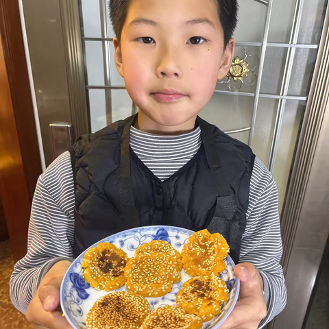 美味的南瓜饼 ‍ ‍ ‍ ‍西小401班   林诺晨 ‍ ‍ ‍ ‍ ‍ ‍