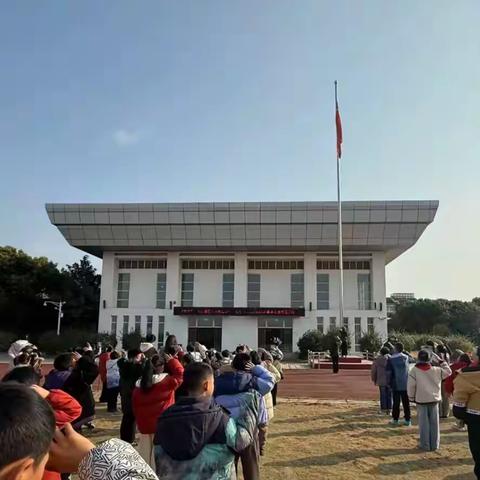 灵蛇启新程 逐梦向未来