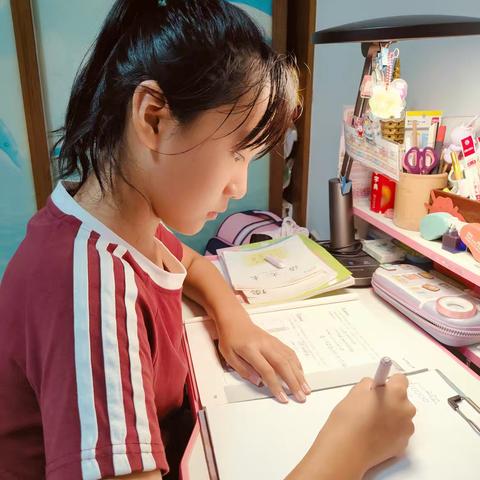 48号马梓嫣五年级上成长记录册