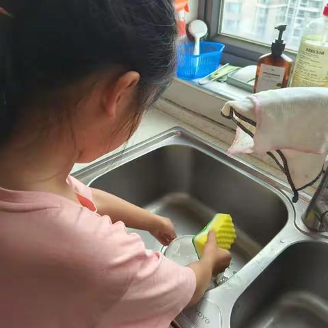 钟祥实验小学三（3）班2024年暑假少先队实践活动 谢裕涵