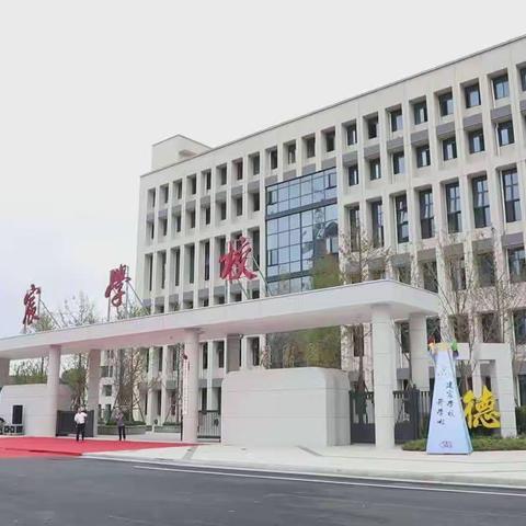 校园消防疏散演练，筑牢师生安全底线