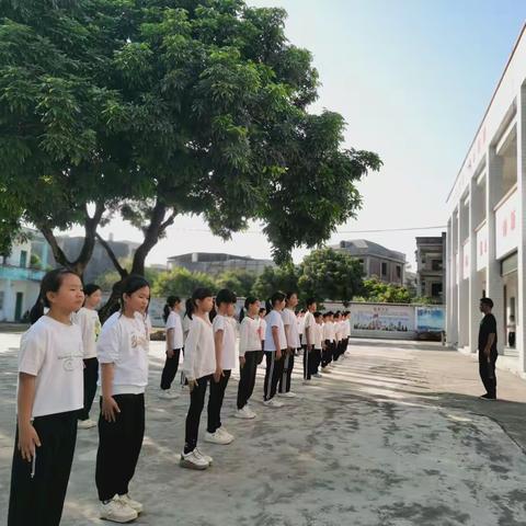 拳拳生风，点燃五声校园 ——南盛街道平垌小学军体拳特色表演