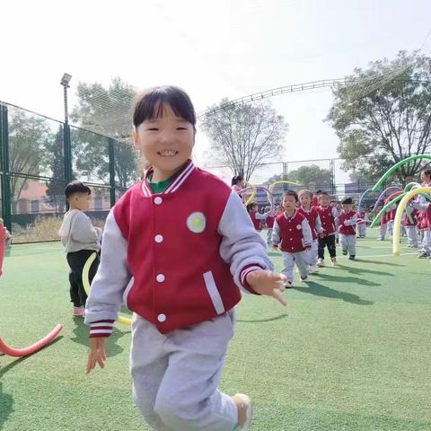 小一班🌈今日份快乐[鼓掌]: 来自喜爱的体智能课🍎