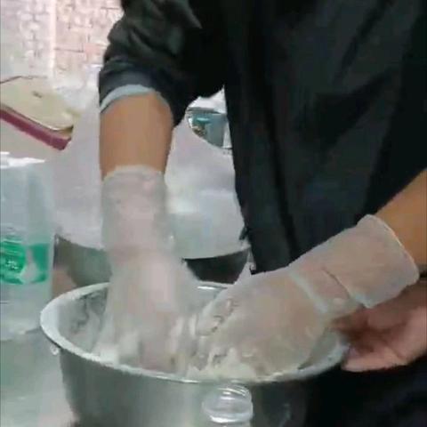 幸福冬至 劳动最美--包饺子（1.10班）