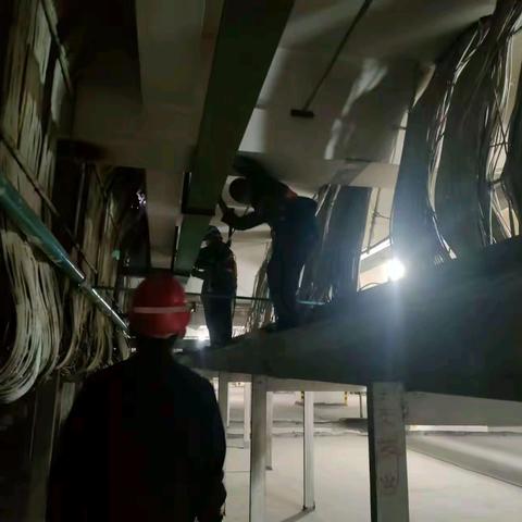 检修一线你最美