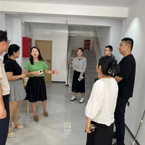 实地调研探路径 聚焦嵌入优服务 ——长安路街道深入朱南社区推进嵌入式服务建设