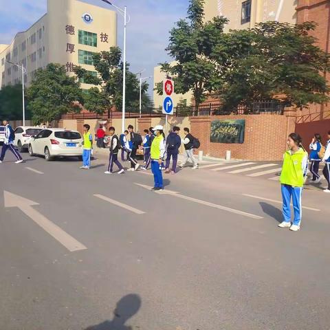 文明交通，安全出行 第十三周（自愿风采）