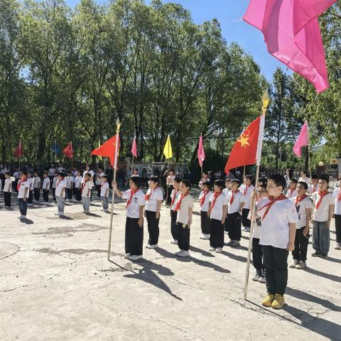 牌楼小学"童心璀璨，快乐相伴"庆六一暨亲子趣味运动会活动