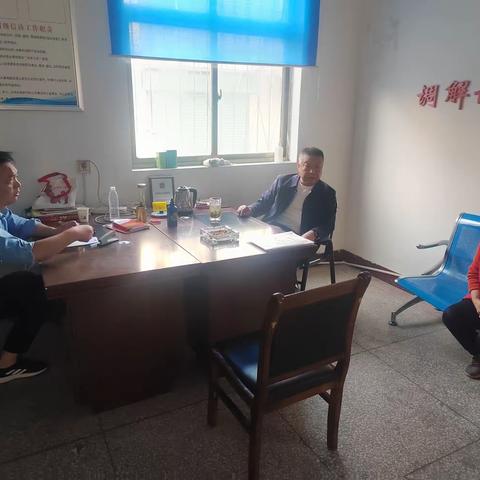 认真耐心做工作，化解邻居矛盾纠纷