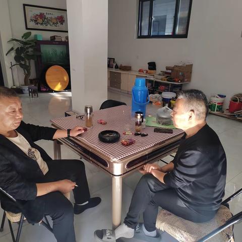 干部党员齐上阵，排除矛盾解民忧