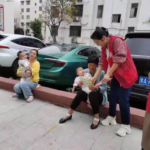 习近平法治思想进社区 共建法治莲城