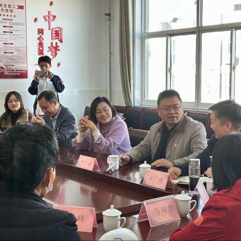 爱与感恩，与“职”同行