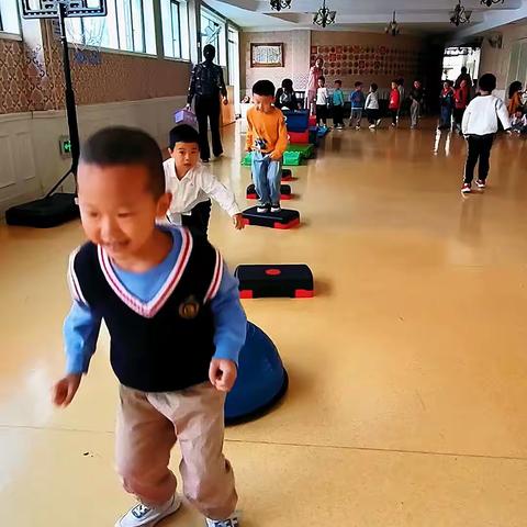 快乐游戏 快乐成长——大二班周反馈