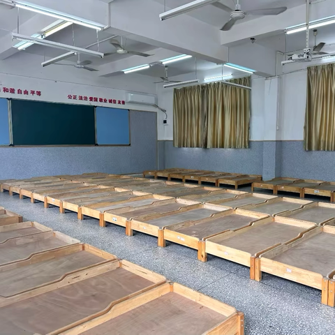 给孩子一个舒适的午休环境 ——2025年叶蔼小学课后服务（午托）场室优化提升工作