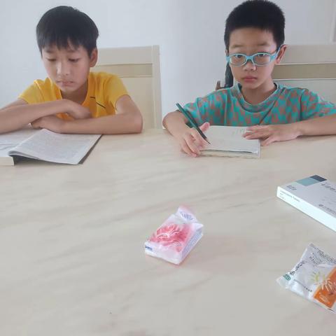 暑假暑假，属于你的快乐暑假，书写你的精彩暑假生活。讲述你的快乐暑期，舒畅你的暑假心情。暑假快乐！