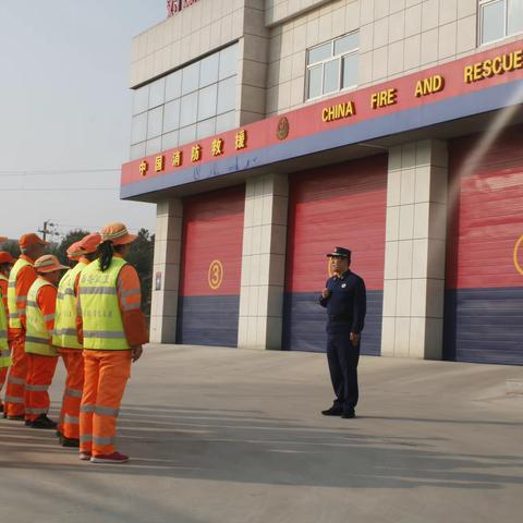 预防为主  生命至上 | 原点小型站邀请环卫工人走进消防站学习消防知识、体验消防生活