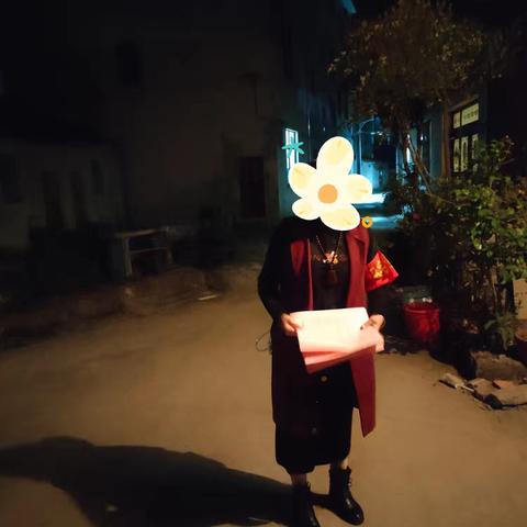 夜巡守平安，微光暖家园