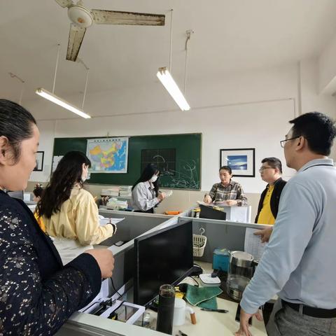 海口市第一中学南海学校初二年级数学组第四周集体备课教研活动