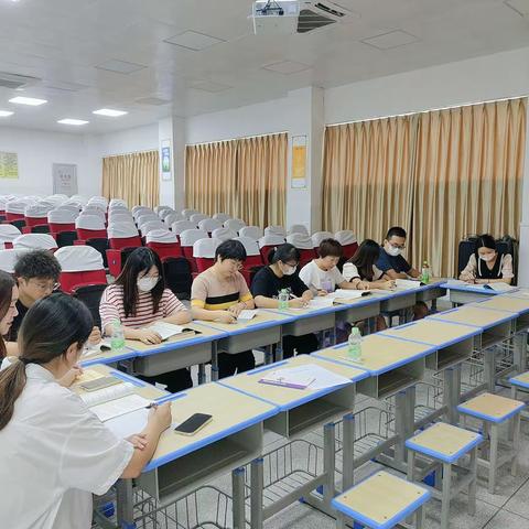 共研新课标，笃行新课堂——2023年秋华海小学语文教研组深入学习新课标活动