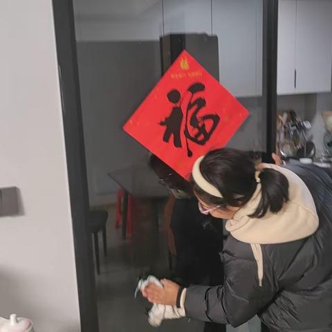 劳动小楷模-黄榆惠 五（6）班