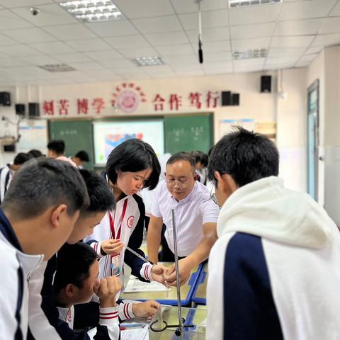 教育好景君须记，最是切磋琢磨时