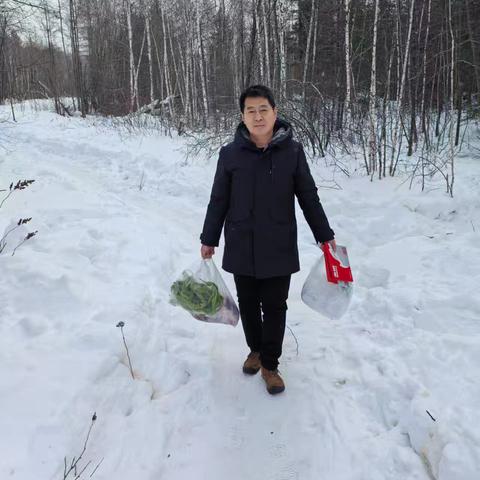 元旦关怀进一线 安全检查护营林