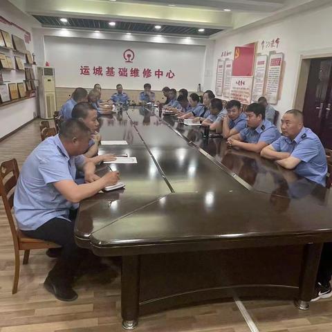 运城线路车间召开四月份安全警示教育会