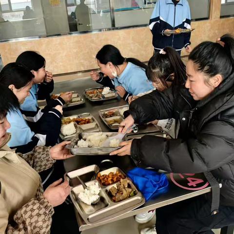 足民中学 舌尖上的安心，味蕾里的温暖。