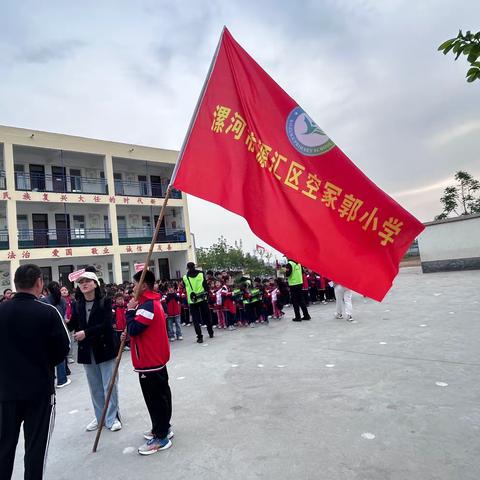 一朝步入画卷，一日梦回千年——空冢郭小学开封清明上河园研学之旅