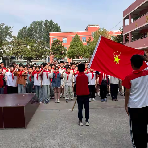 红领巾心向党 争做新时代好队员 ——大刘小学少先队入队仪式——