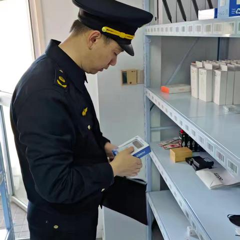 充电安全无小事—豫园市场监管所开展充电宝产品专项排查行动