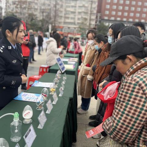 雷锋日传承雷锋精神，禁毒宣传活动如火如荼