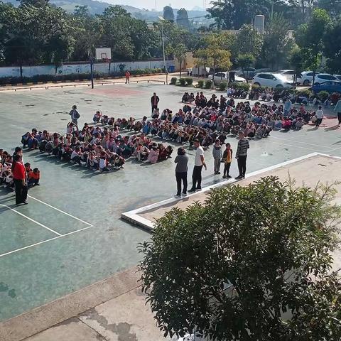 警钟长鸣，防患未然 ------干塘子小学防震演练