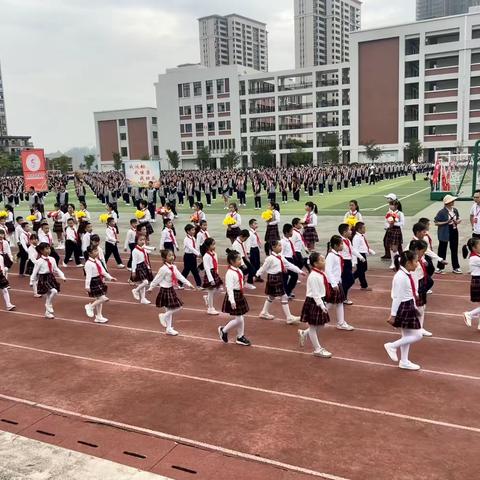 运动展风采，青春向未来—龙岩市实验学校二（14）班