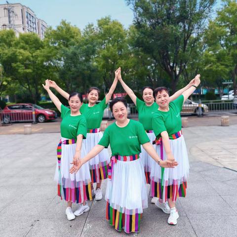 赞歌一曲 迎党庆