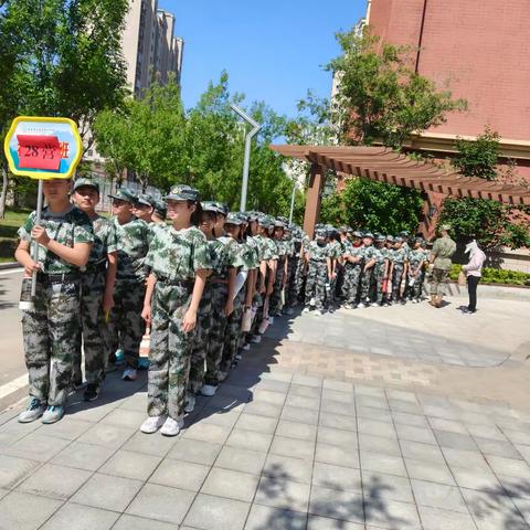 开元中学六年级28营军训纪实 ﻿训练﻿五日终有获 且看少年展锋芒