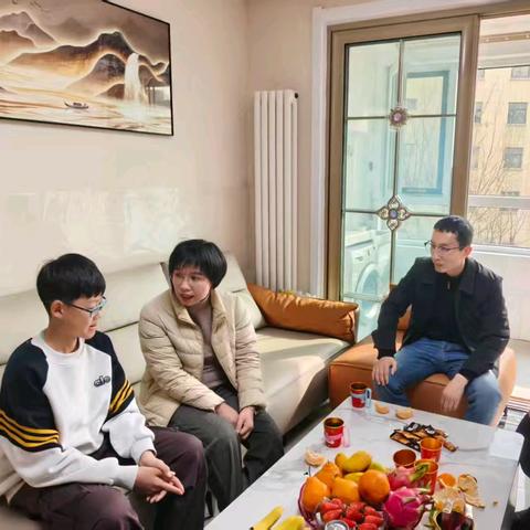 用脚步丈量温情的距离 用心灵倾听成长的声音——开元中学六年级家访工作纪实