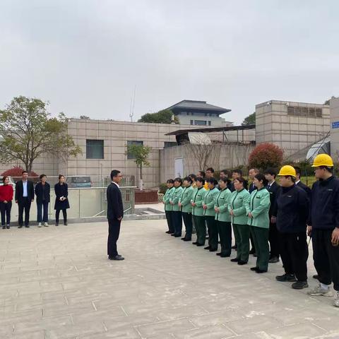 “实战演练筑防线，电梯困人速救援——第一季度电梯困人应急演练圆满举行”