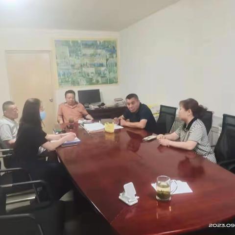 鲁丰社区开展“情暖中秋”走访慰问活动