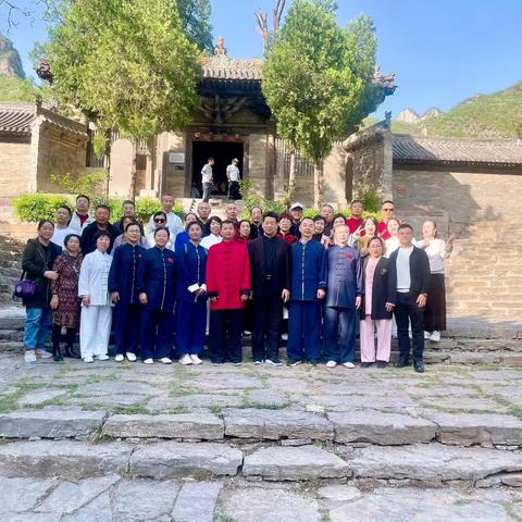 平顺花椒小镇东方熏道康养+太极拳+龙门寺、赤壁漂流两日游活动取得圆满成功