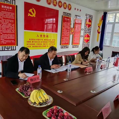 教学视导促提升 砥砺前行谱新章———记哈拉海高中迎接期初教学视导工作检查